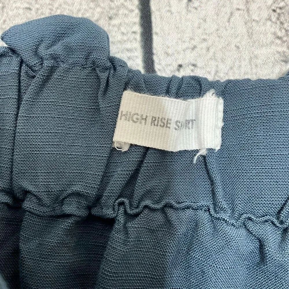 LOFT High Rise Shorts - Picture 3 of 4